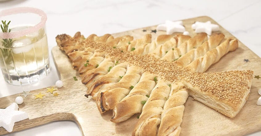 Sapin de Noël feuilleté au saumon fumé et fromage frais : Recette idéal pour l'apéro