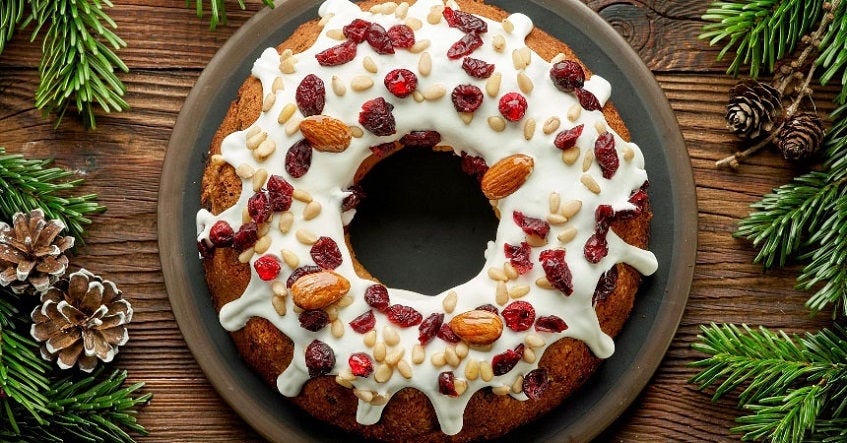 Couronne de Noël moelleuse au citron et fruits secs 