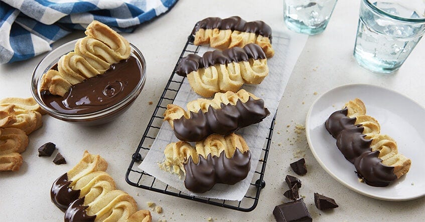 Recette de biscuits spritz au chocolat : le dessert idéal pour les fêtes