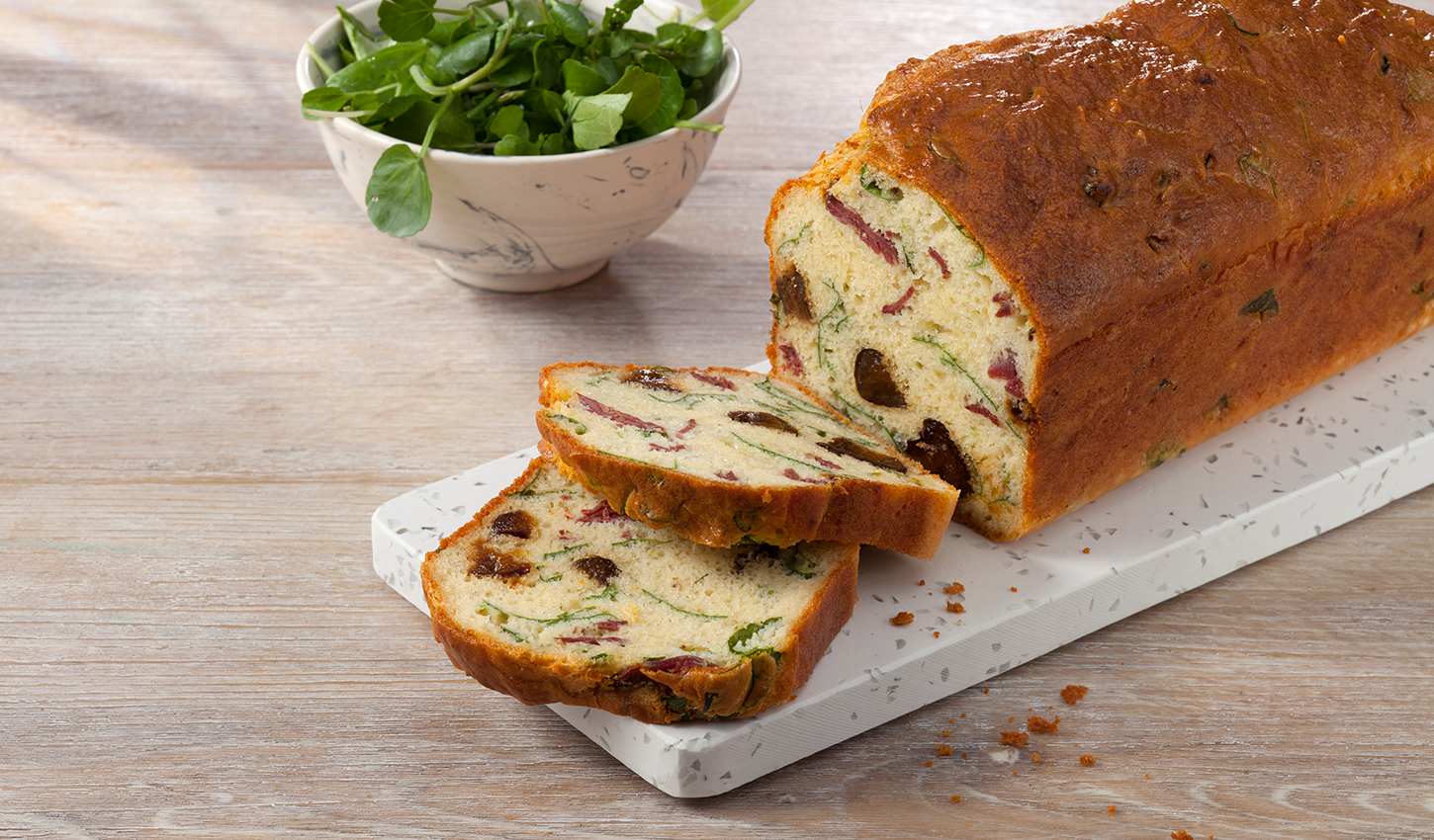 Cake aux Pruneaux : La Recette Facile et Savoureuse