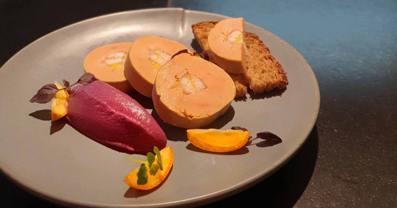 Foie gras à l'anguille fumée : recette gourmande et facile