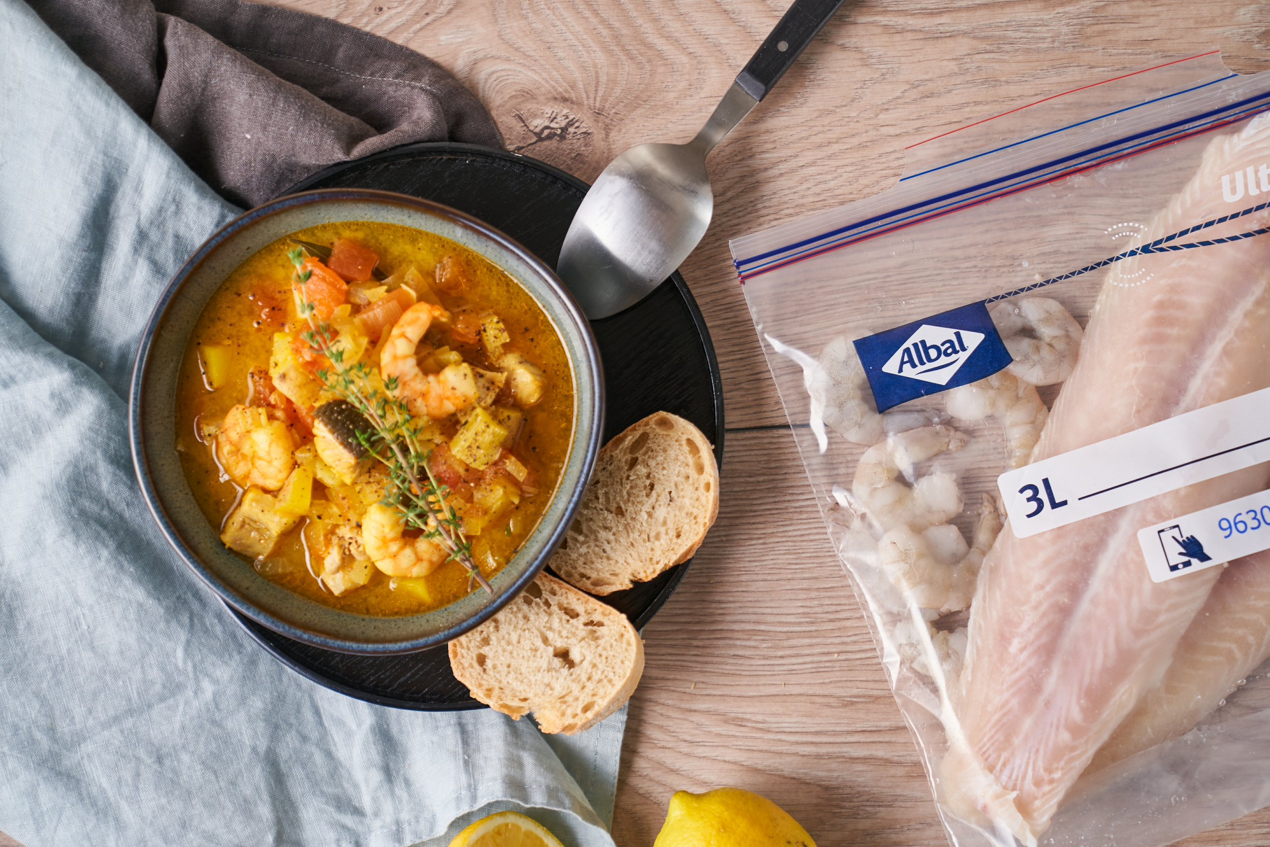 Bouillabaisse aux Restes de Poisson : Recette Facile et Savoureuse