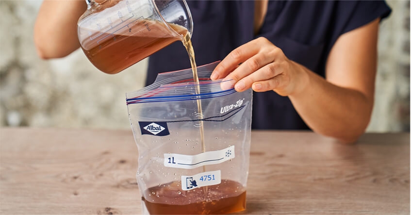 Bouillons de volaille et de légumes faits maison : recette antigaspi