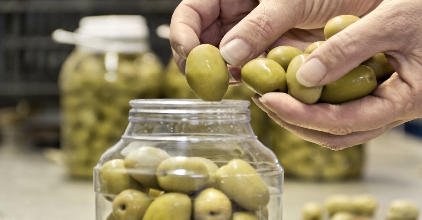 Comment préparer des olives noires en saumure